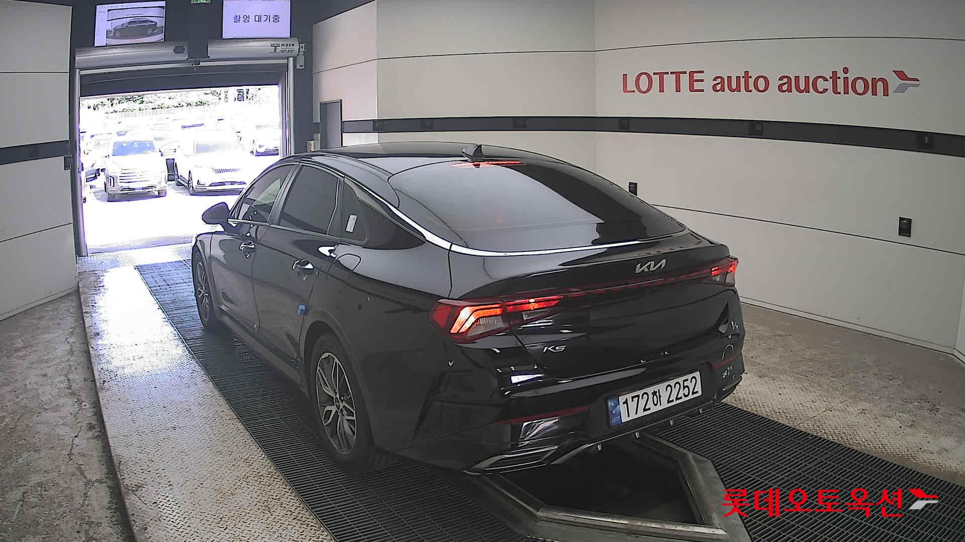 2022 - kia k5