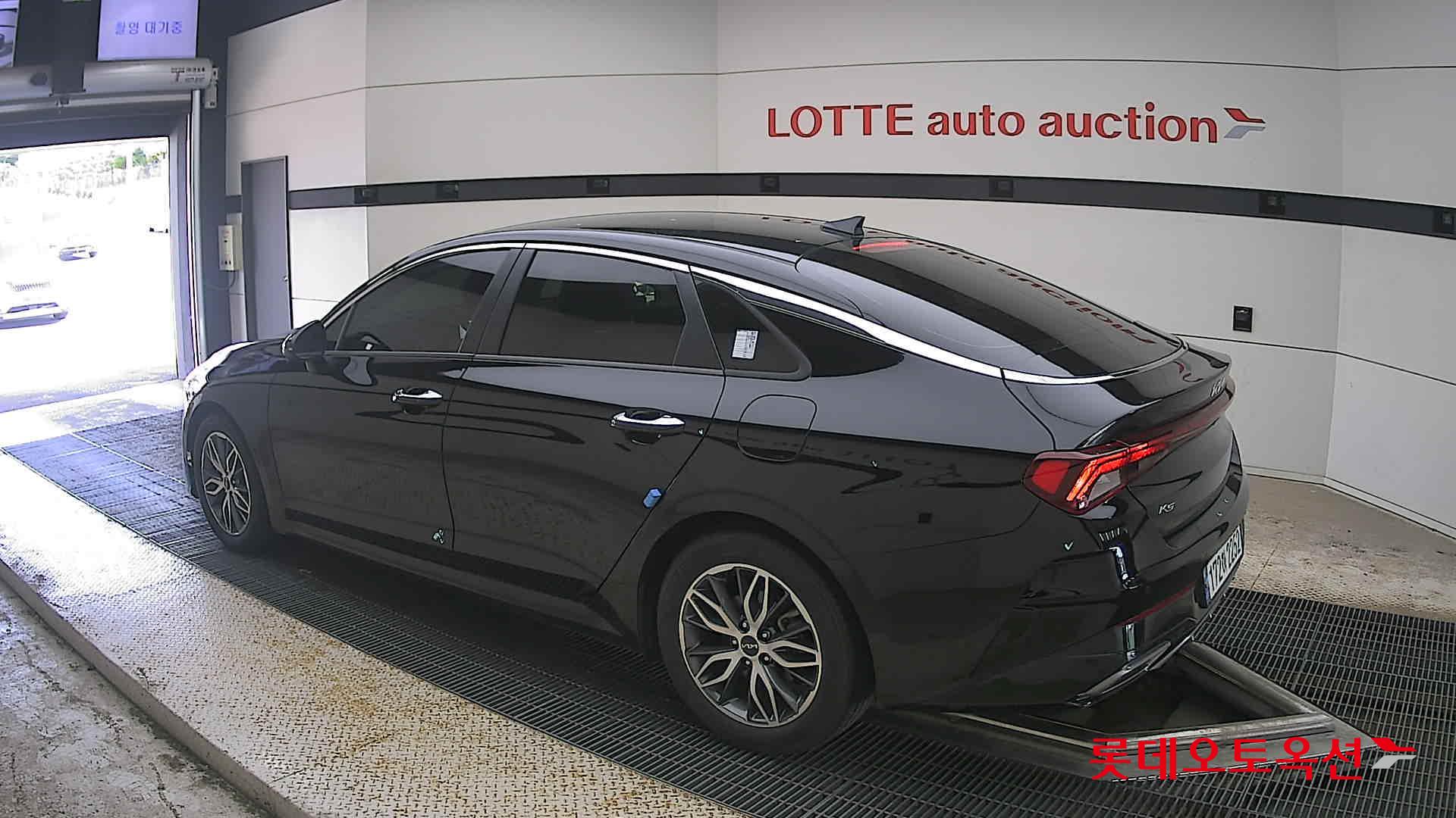 2022 - kia k5