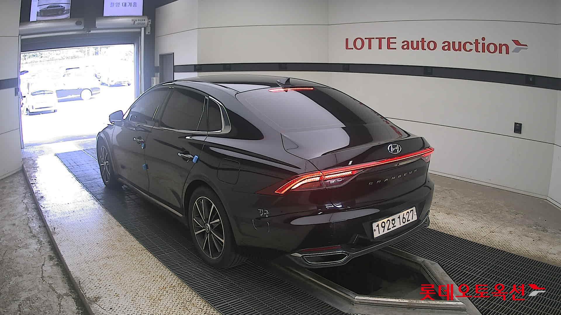 2022 - hyundai grandeur
