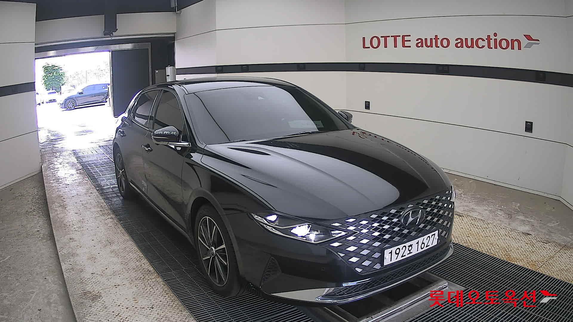 2022 - hyundai grandeur