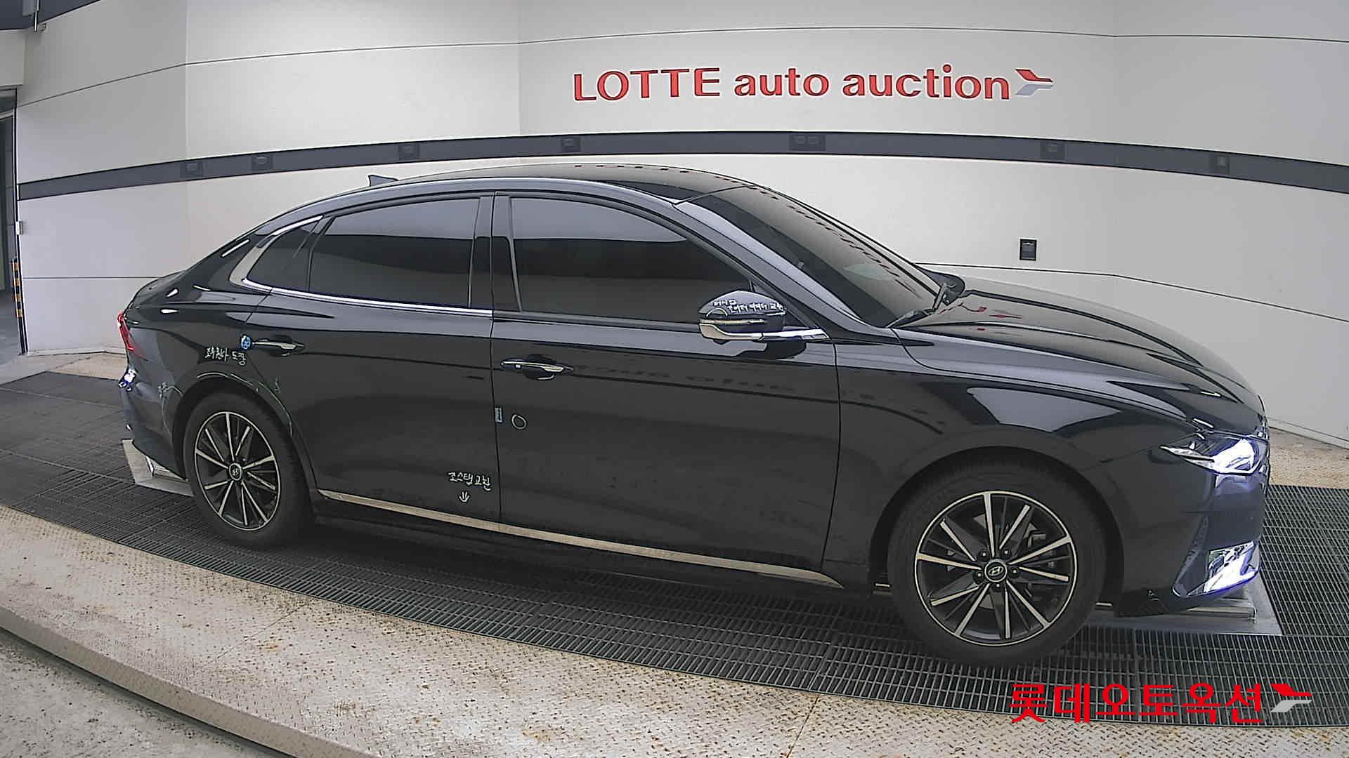2022 - hyundai grandeur