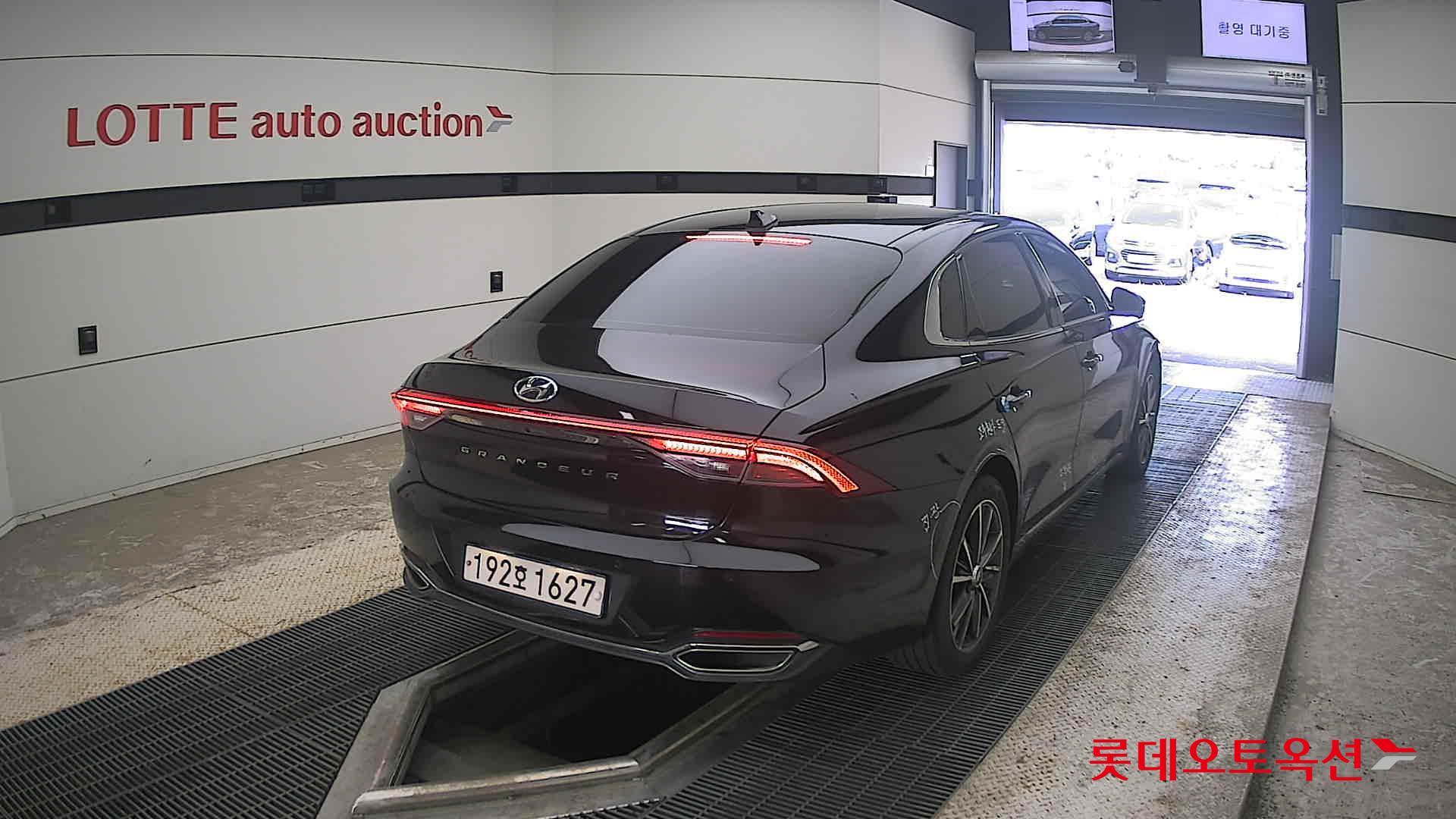 2022 - hyundai grandeur