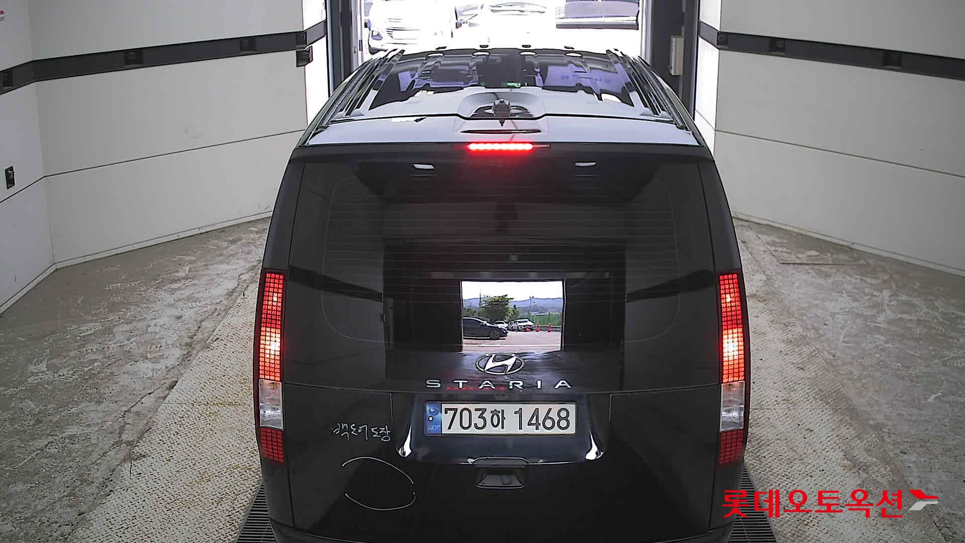 2022 - hyundai staria