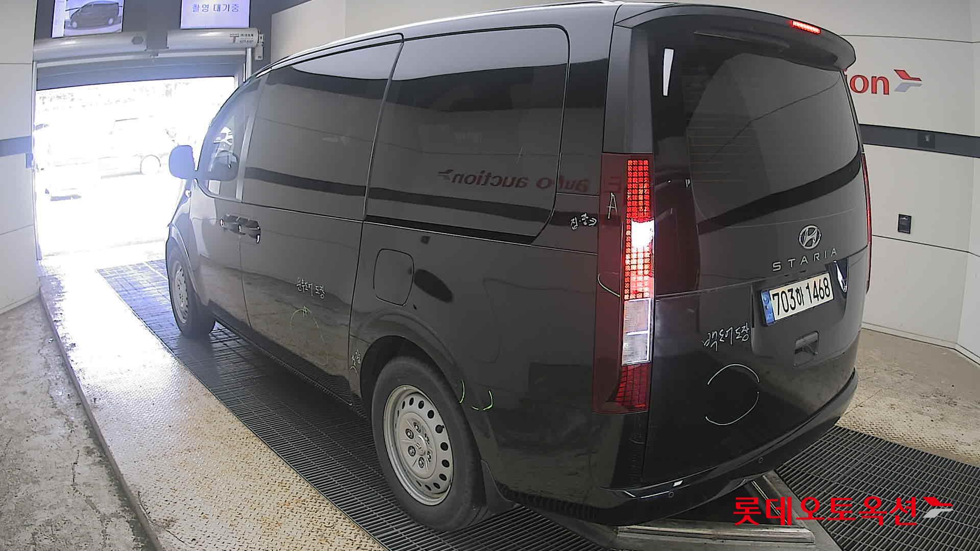 2022 - hyundai staria