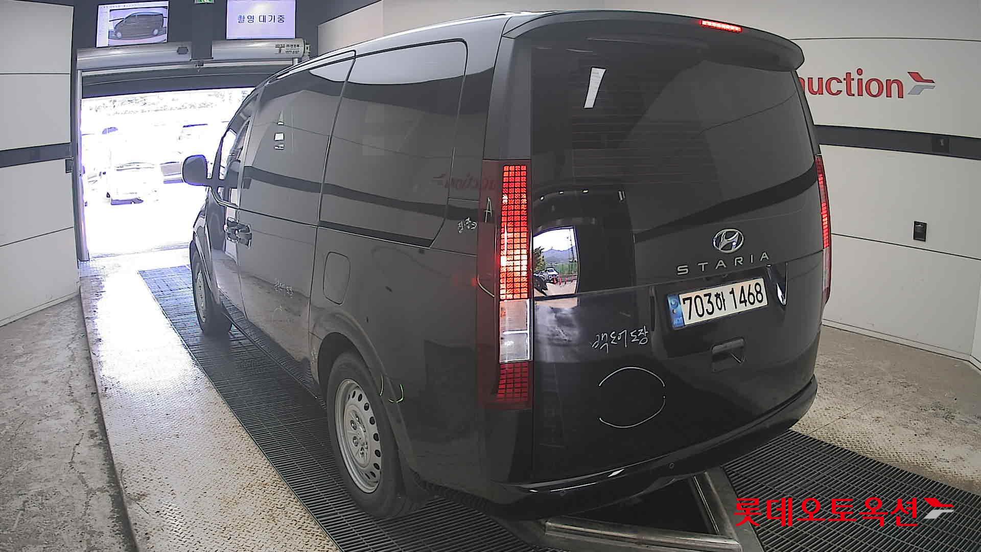 2022 - hyundai staria