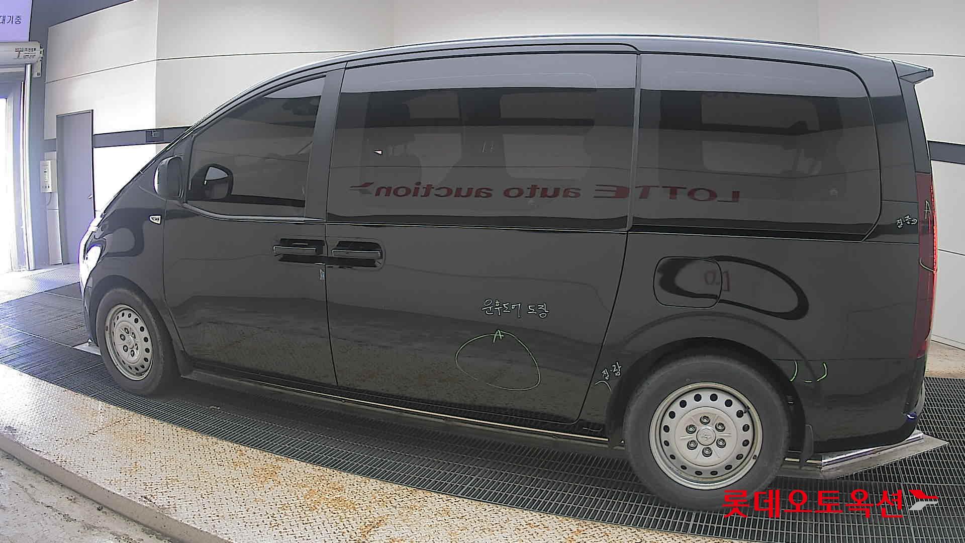 2022 - hyundai staria