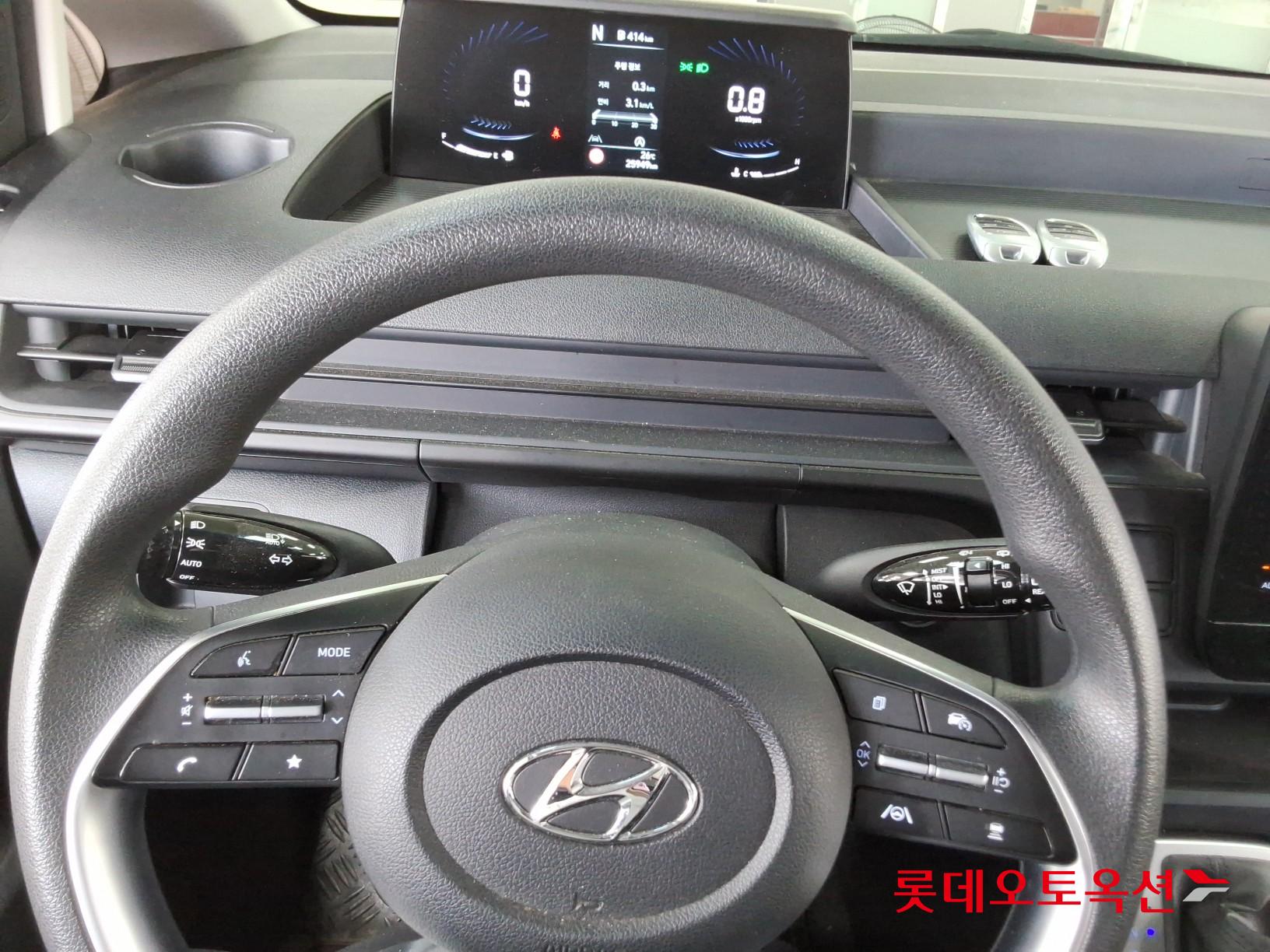 2022 - hyundai staria