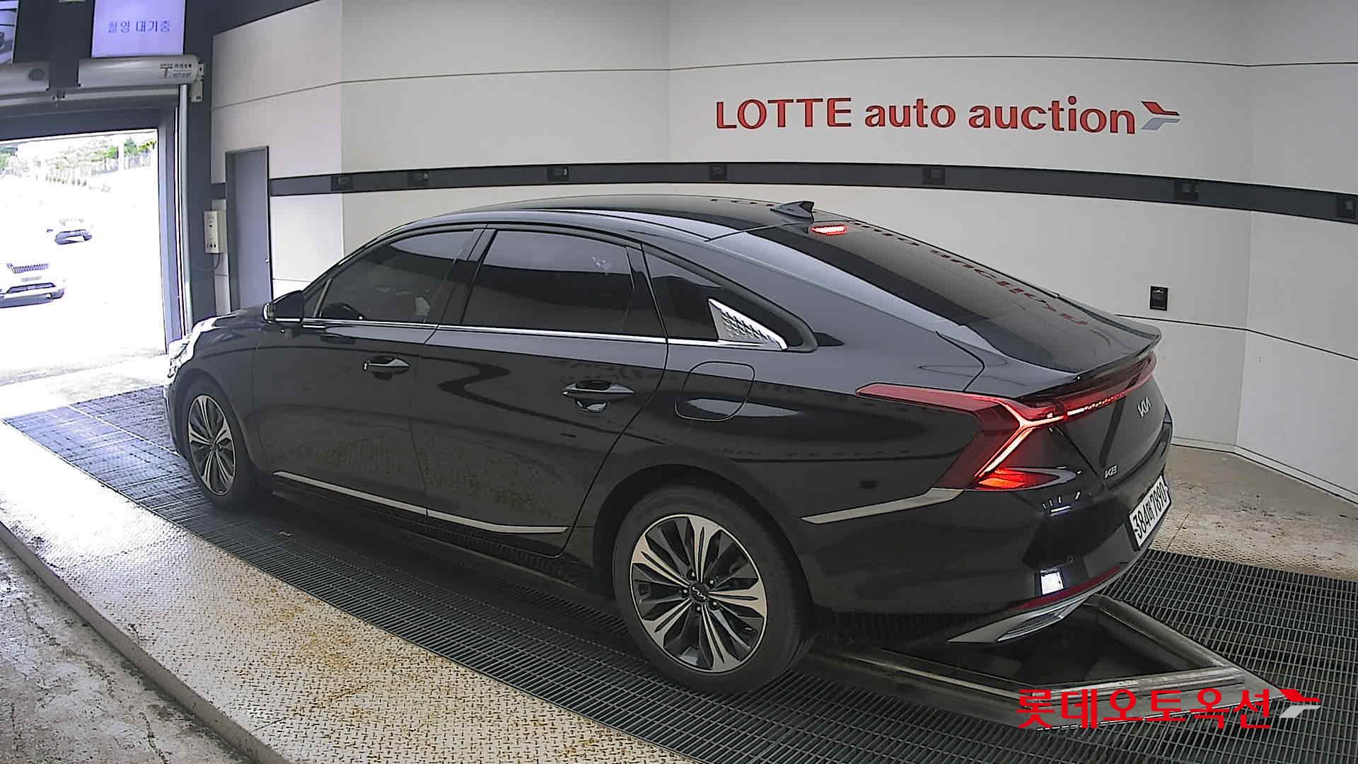 2022 - kia k8