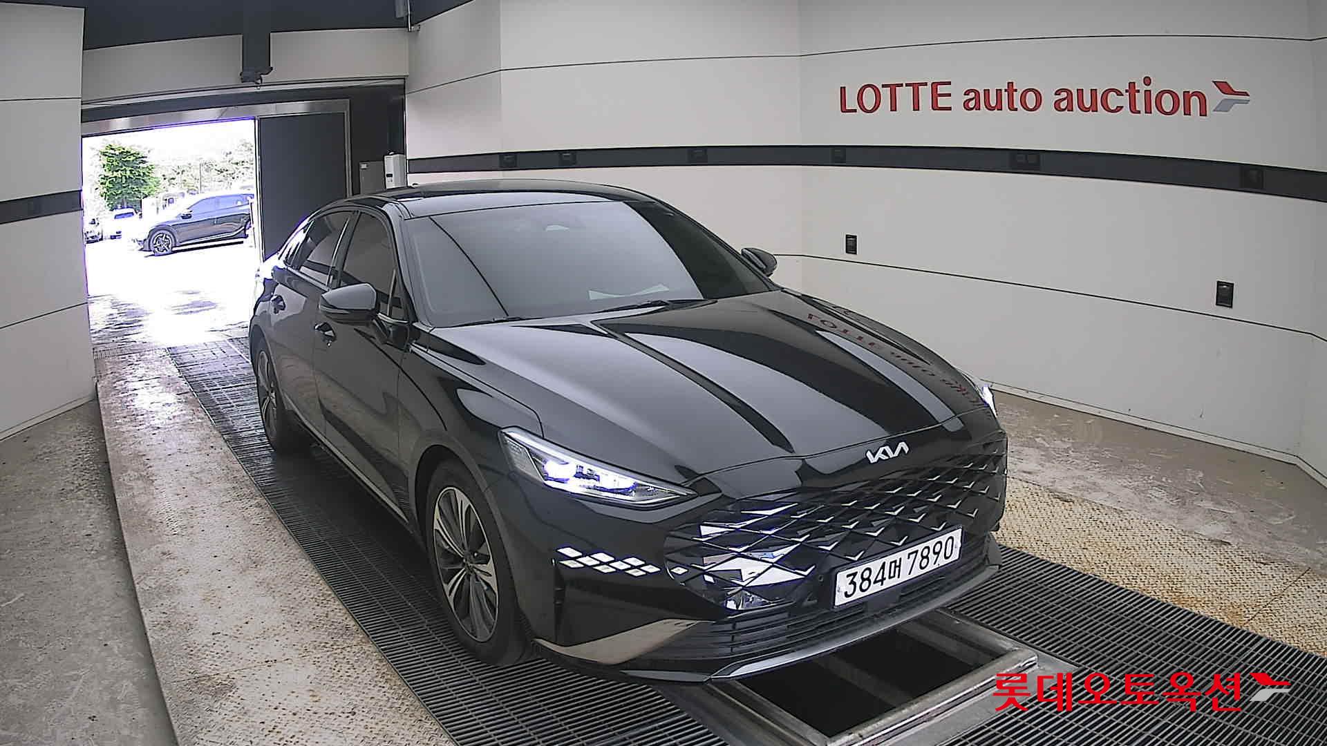 2022 - kia k8