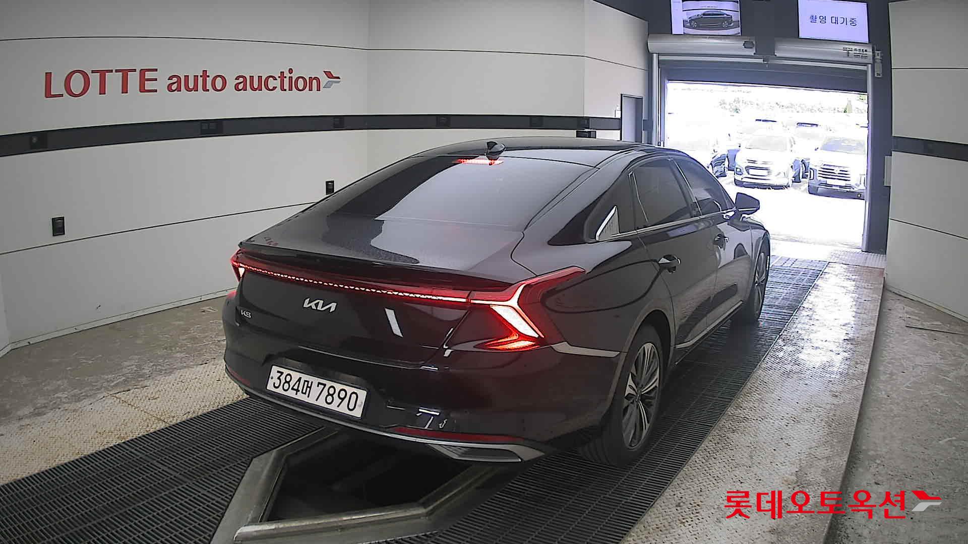 2022 - kia k8