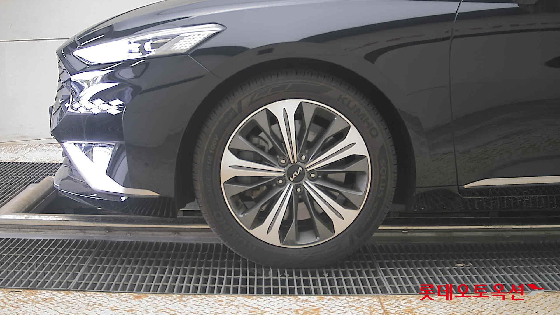 2022 - kia k8
