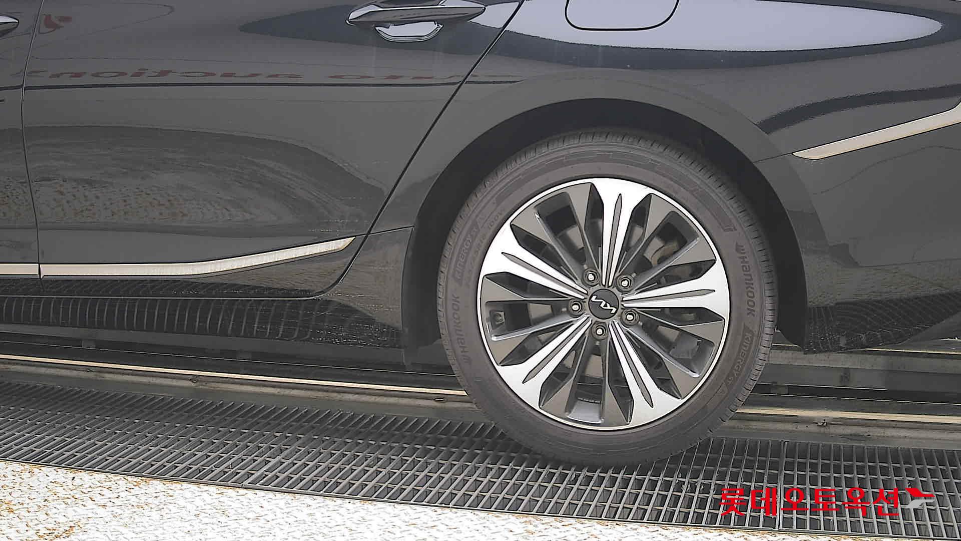 2022 - kia k8