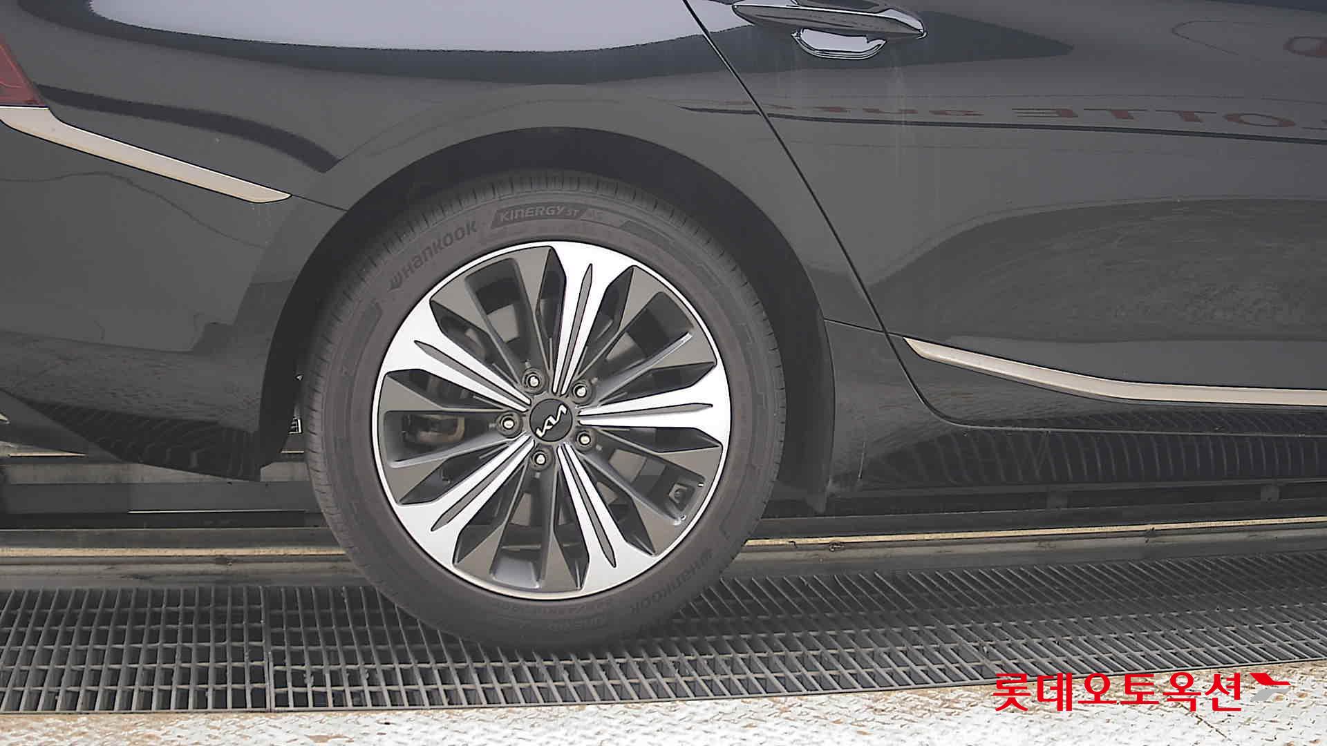 2022 - kia k8