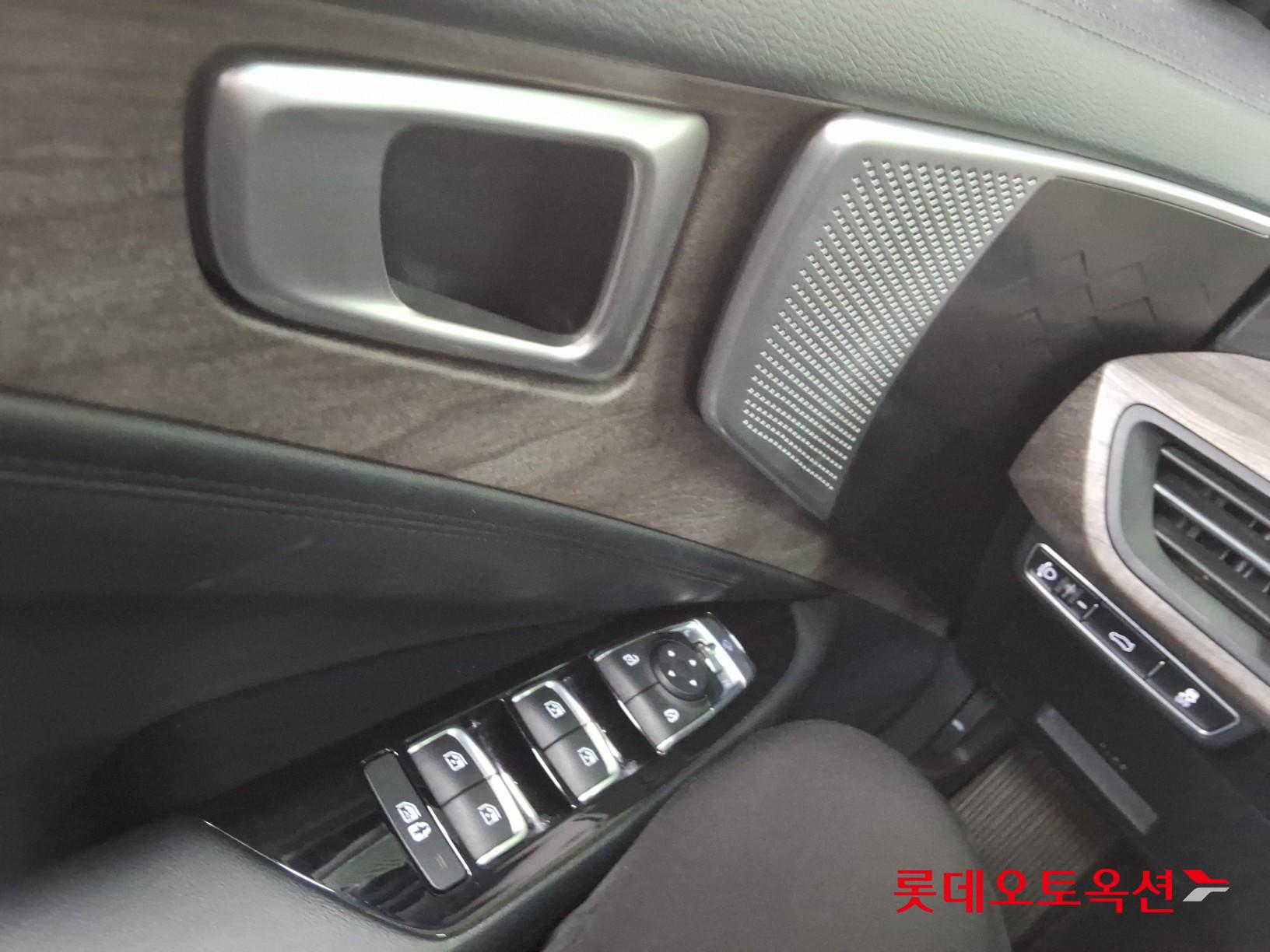 2022 - kia k8