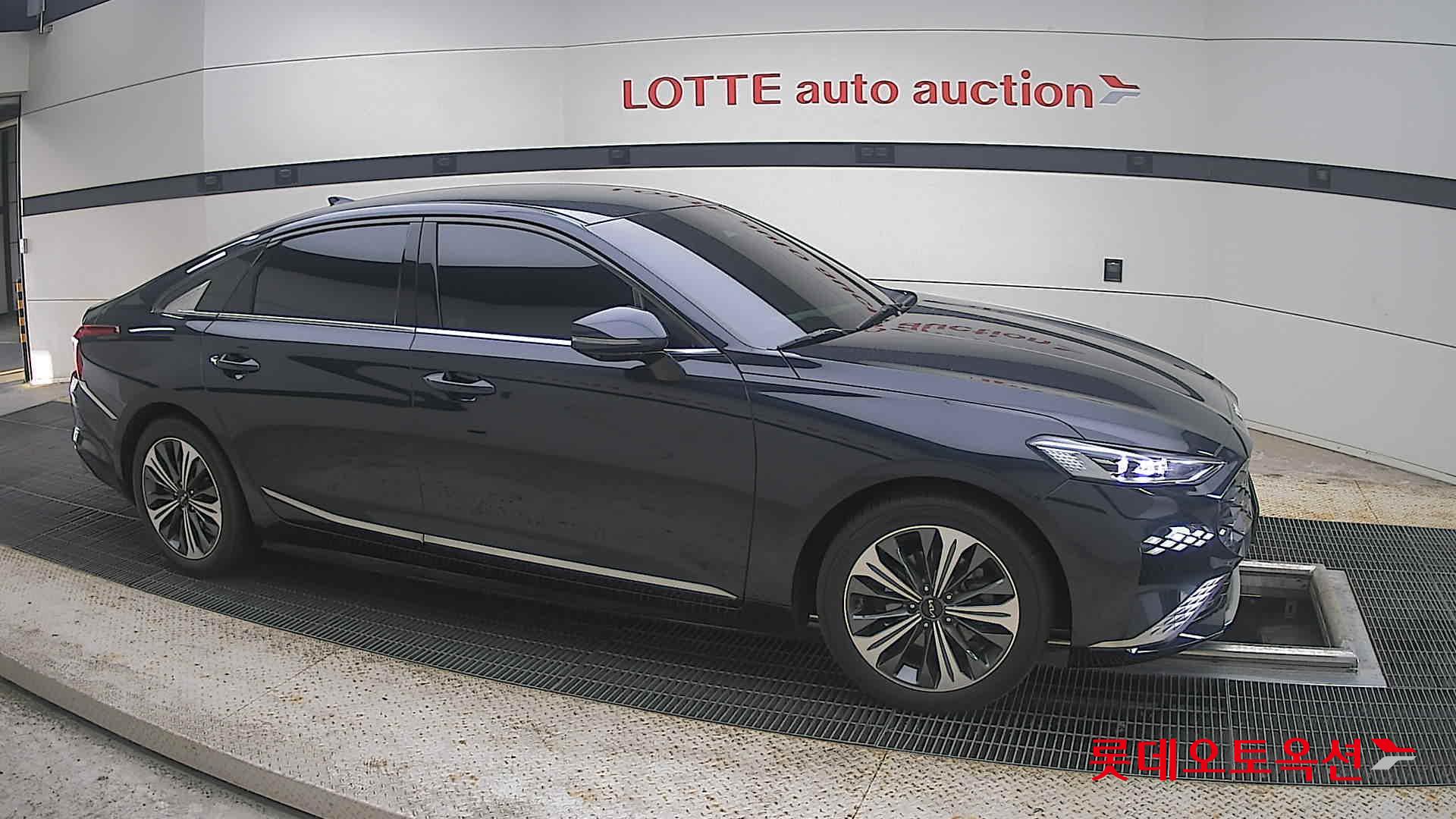 2023 - kia k8