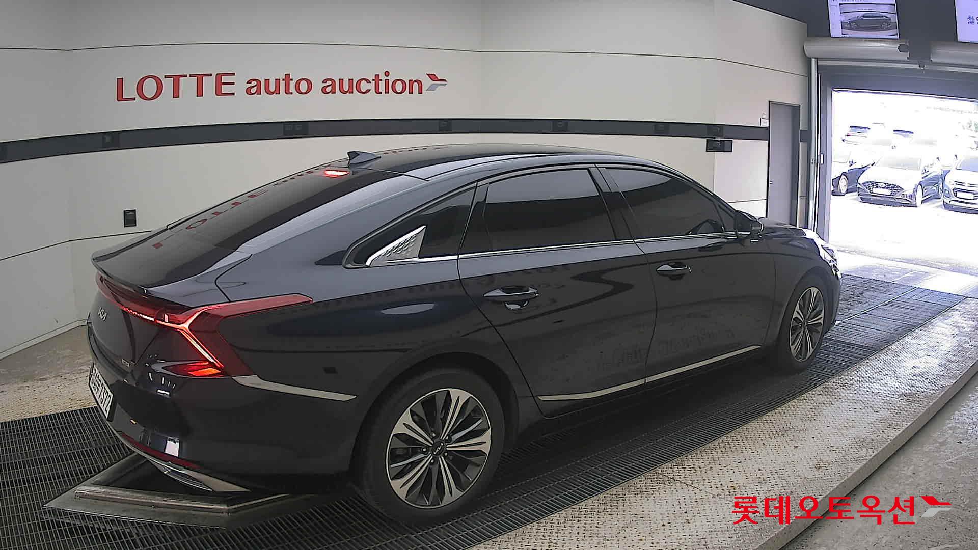2023 - kia k8