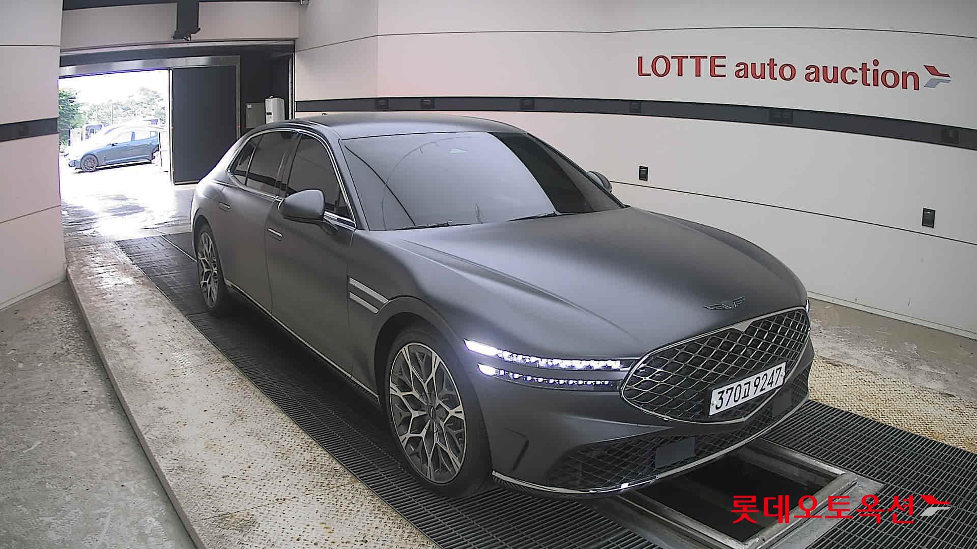 2023 - genesis g90