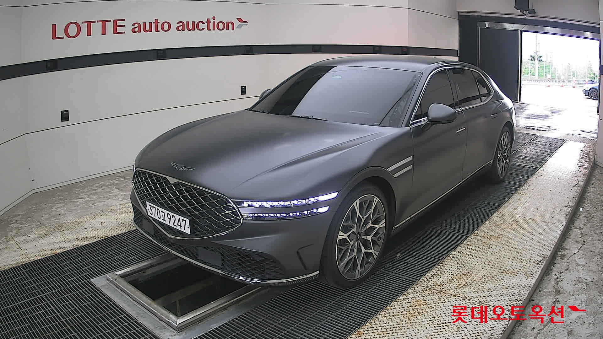 2023 - genesis g90