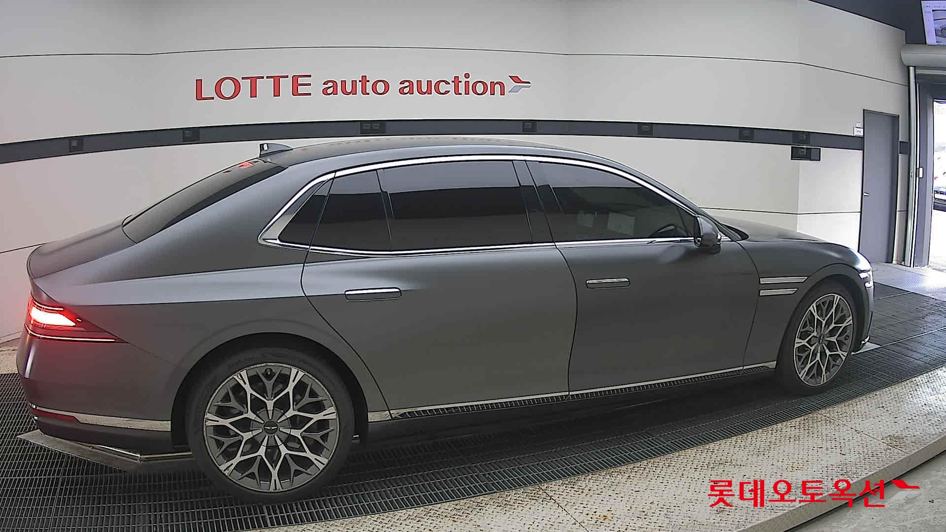 2023 - genesis g90