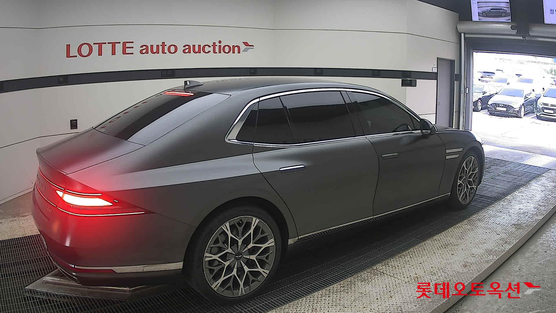 2023 - genesis g90