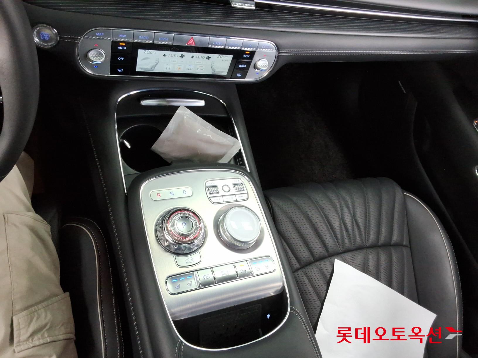 2023 - genesis g90