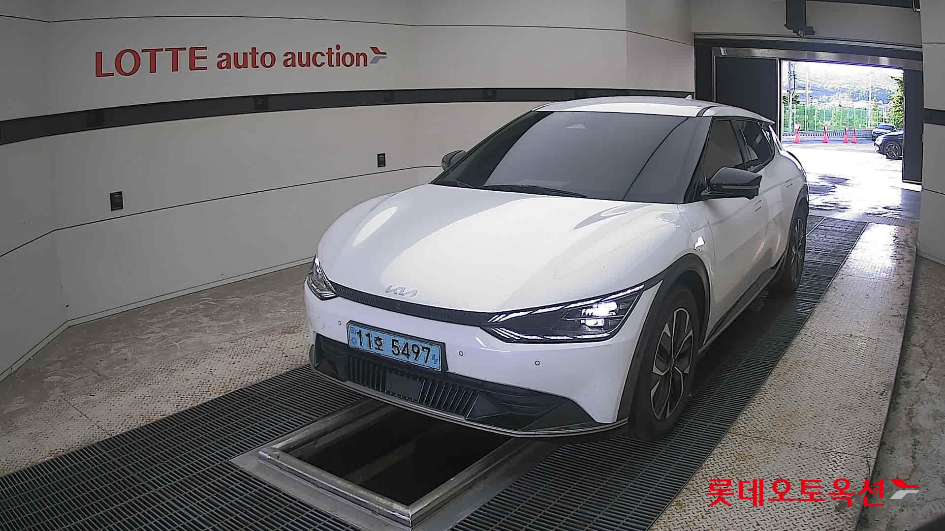 2022 - kia ev6