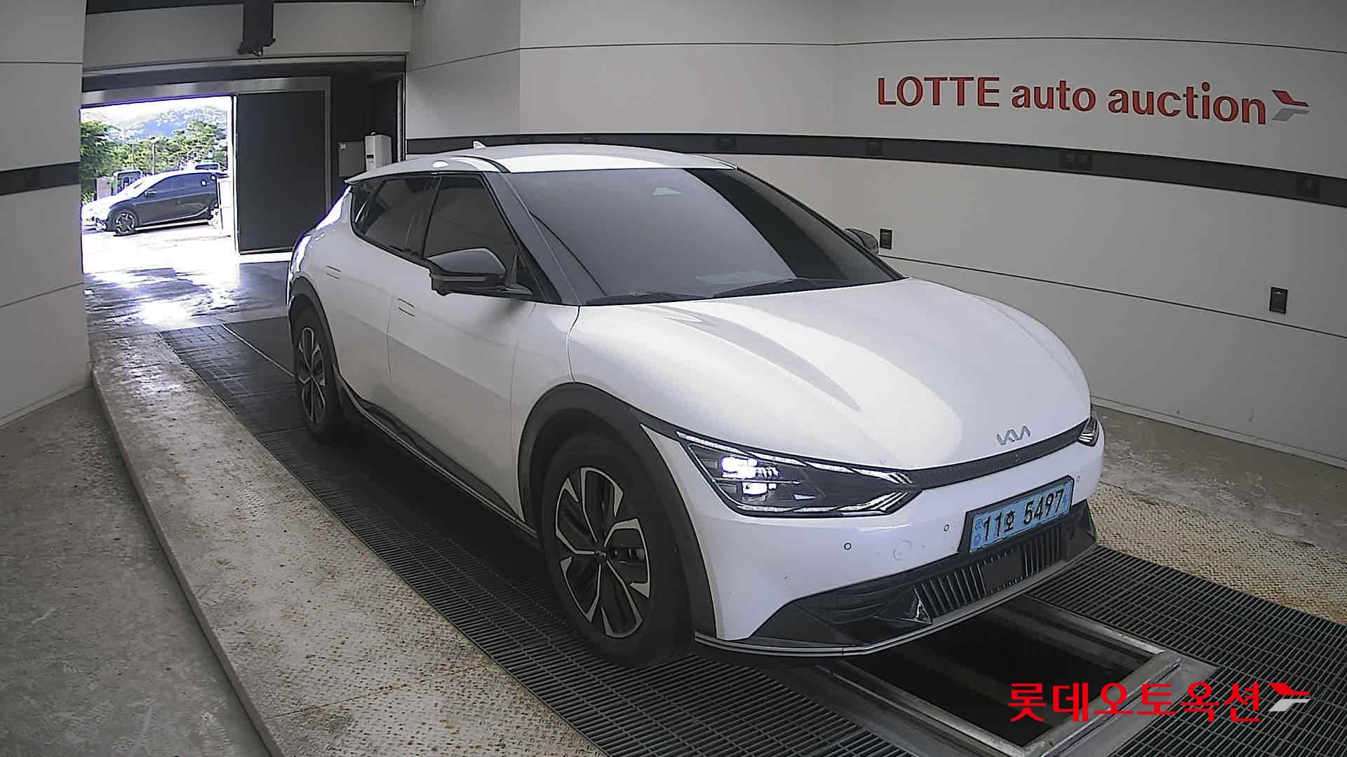 2022 - kia ev6