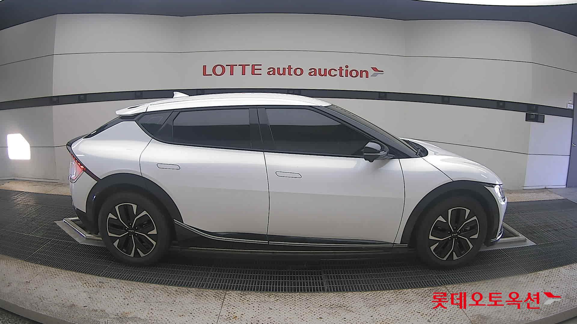 2022 - kia ev6
