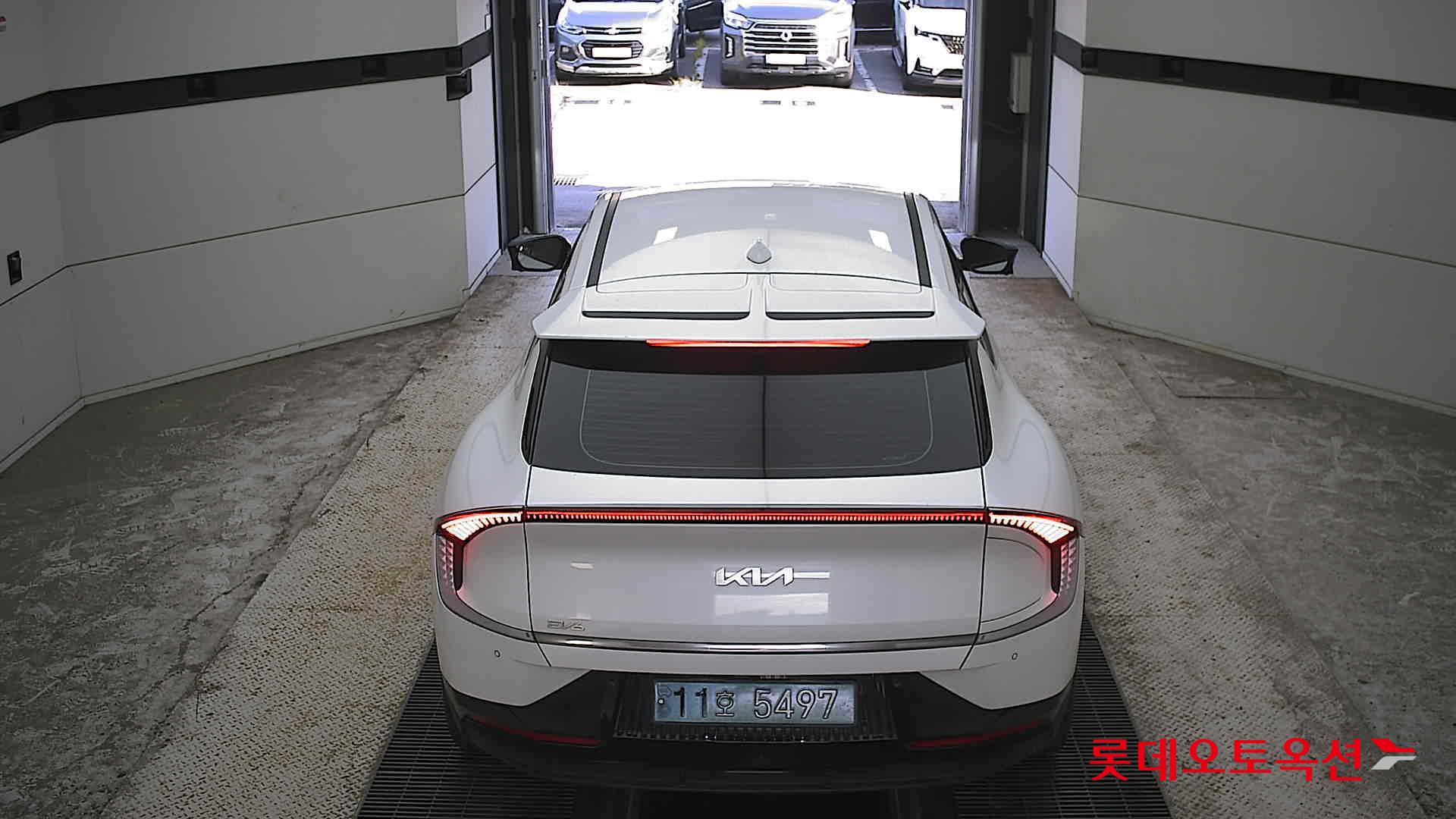 2022 - kia ev6