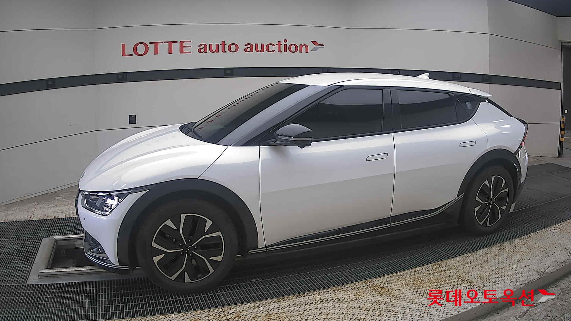 2022 - kia ev6