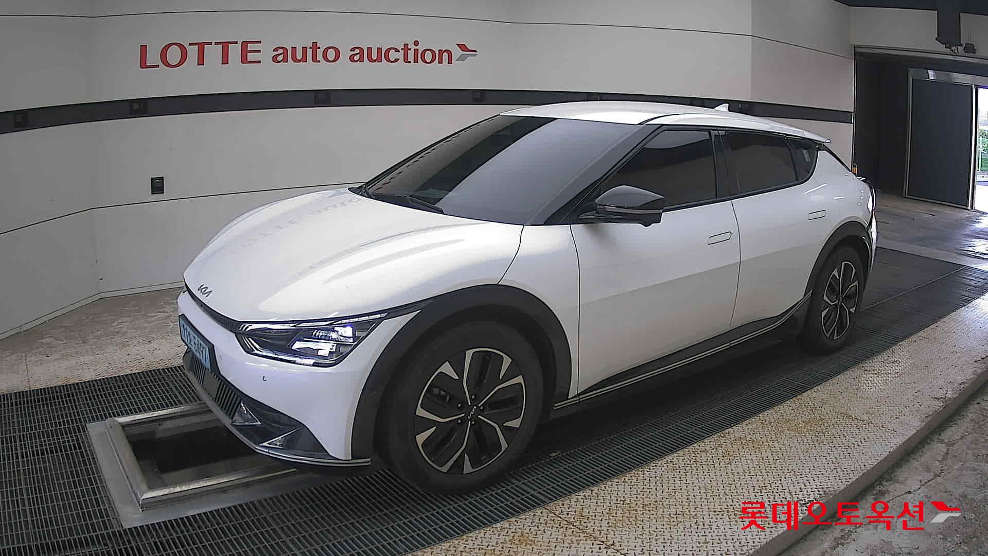 2022 - kia ev6