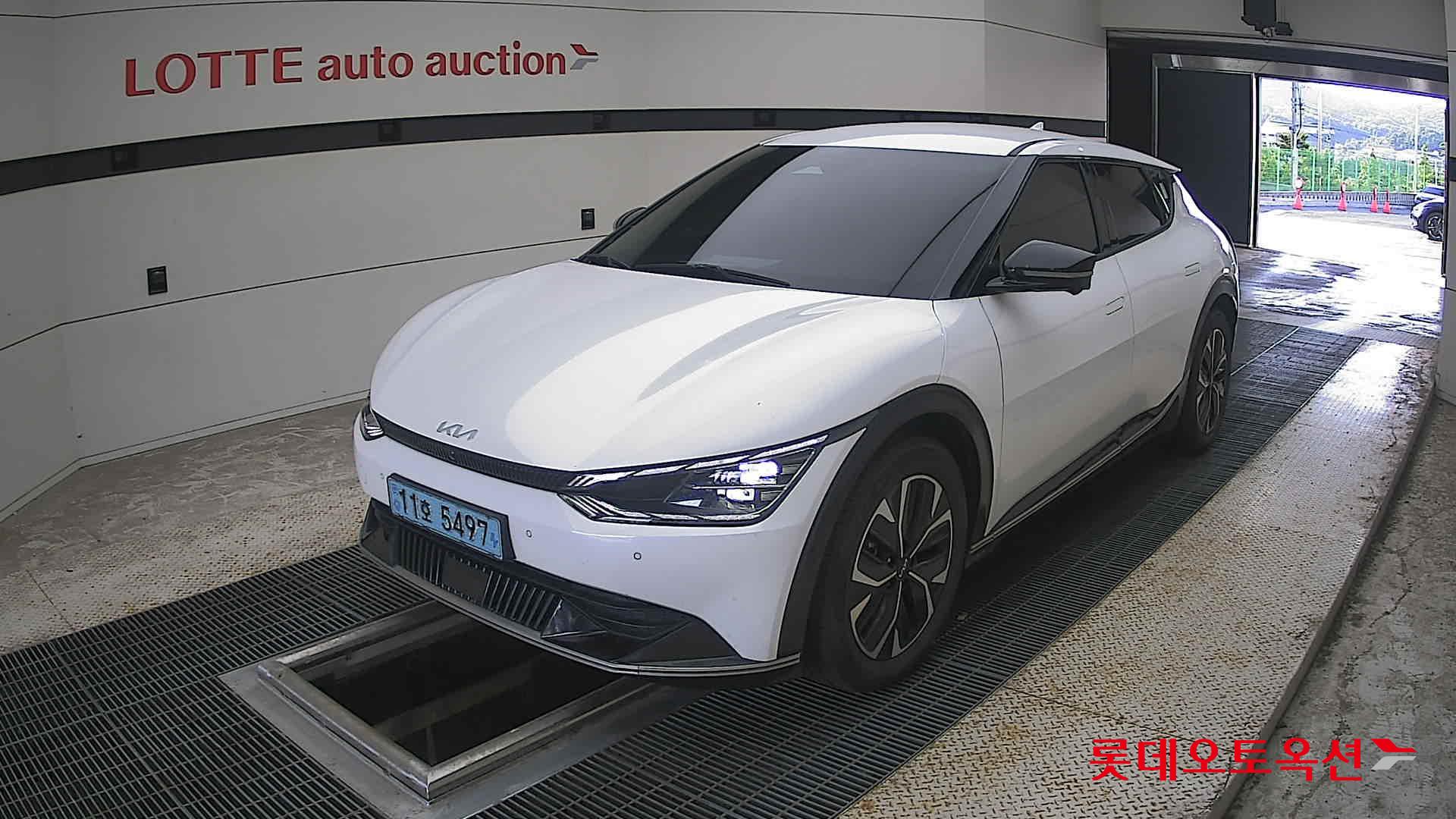 2022 - kia ev6