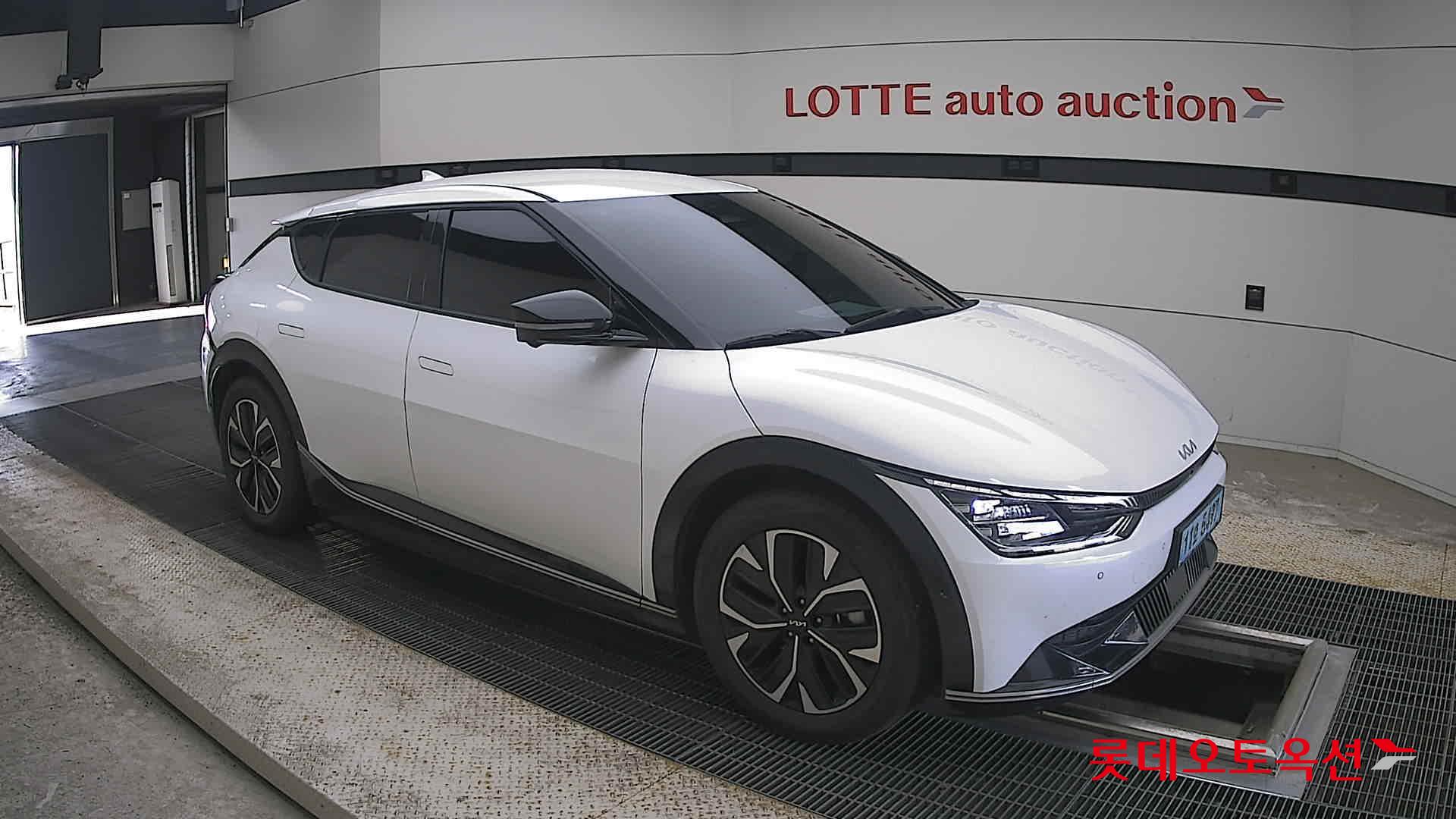2022 - kia ev6
