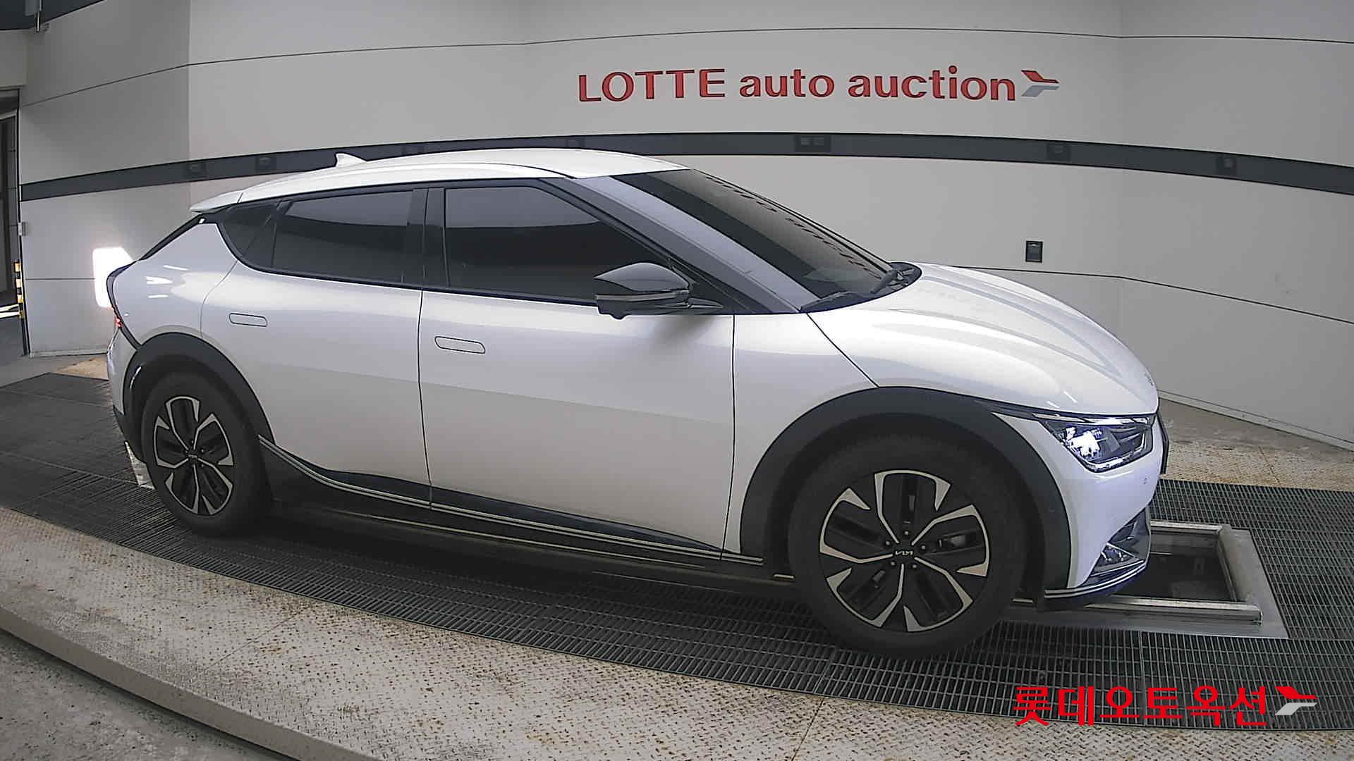 2022 - kia ev6