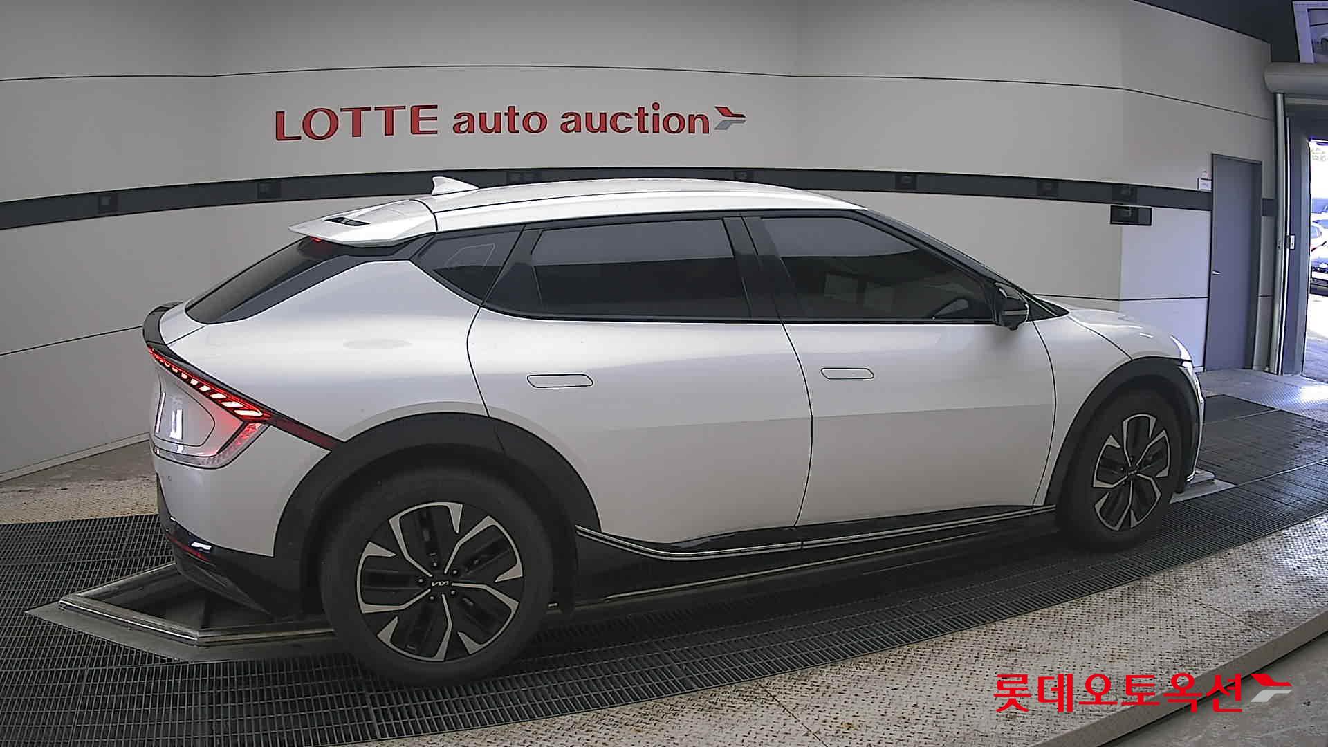 2022 - kia ev6