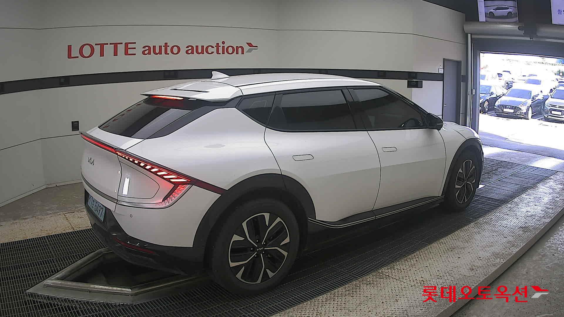 2022 - kia ev6