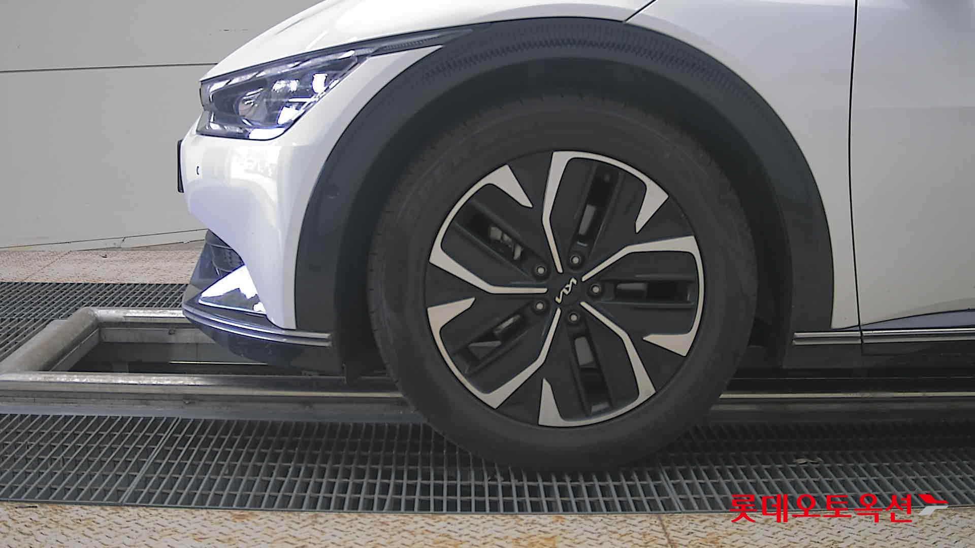 2022 - kia ev6