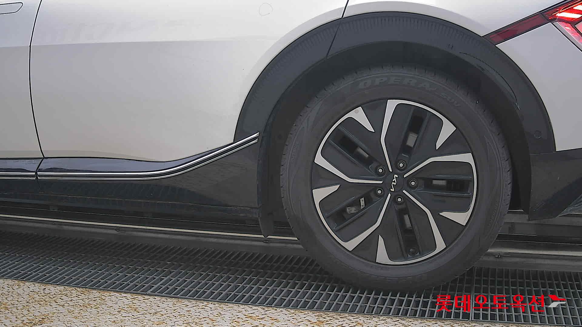2022 - kia ev6