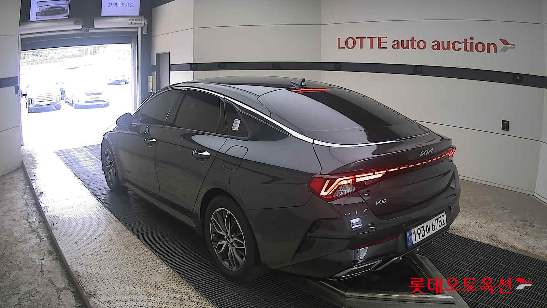 2023 - kia k5