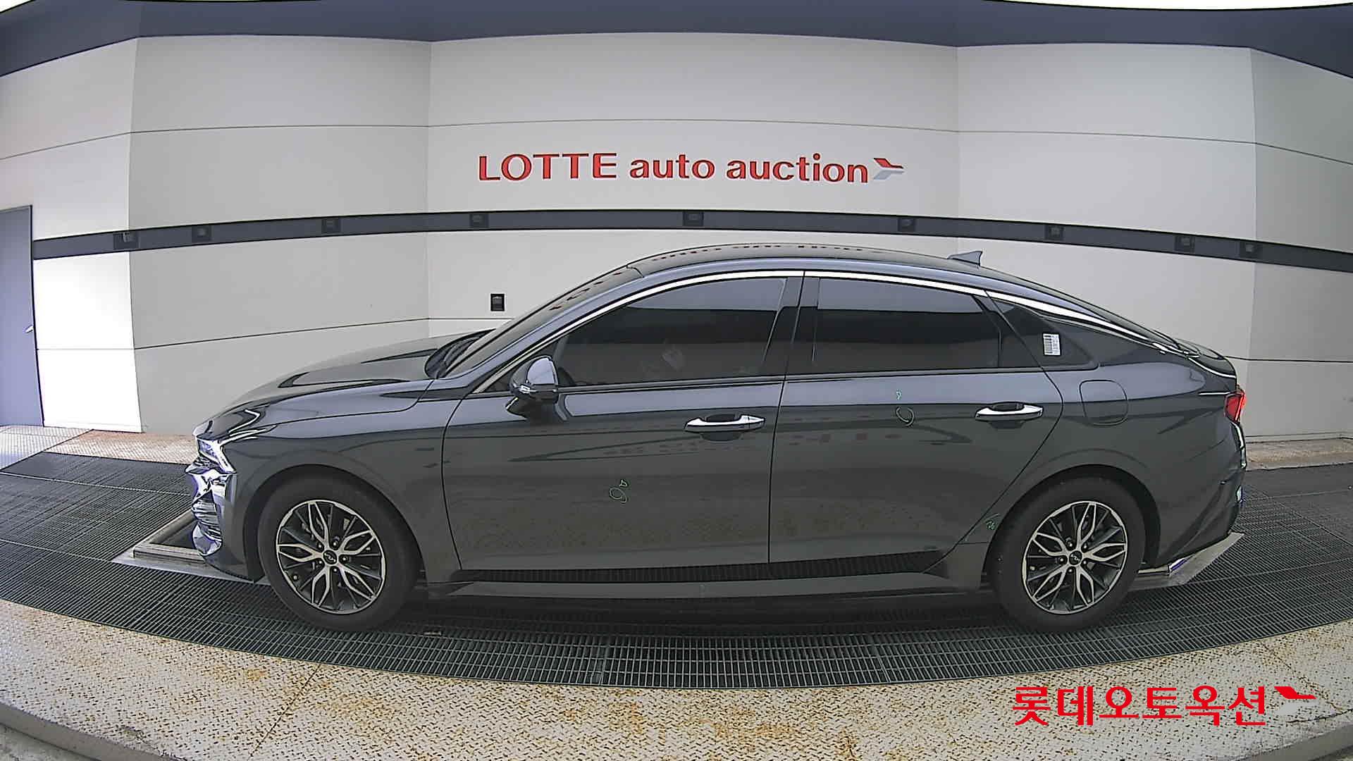 2023 - kia k5