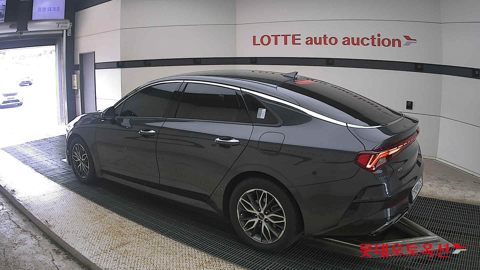 2023 - kia k5