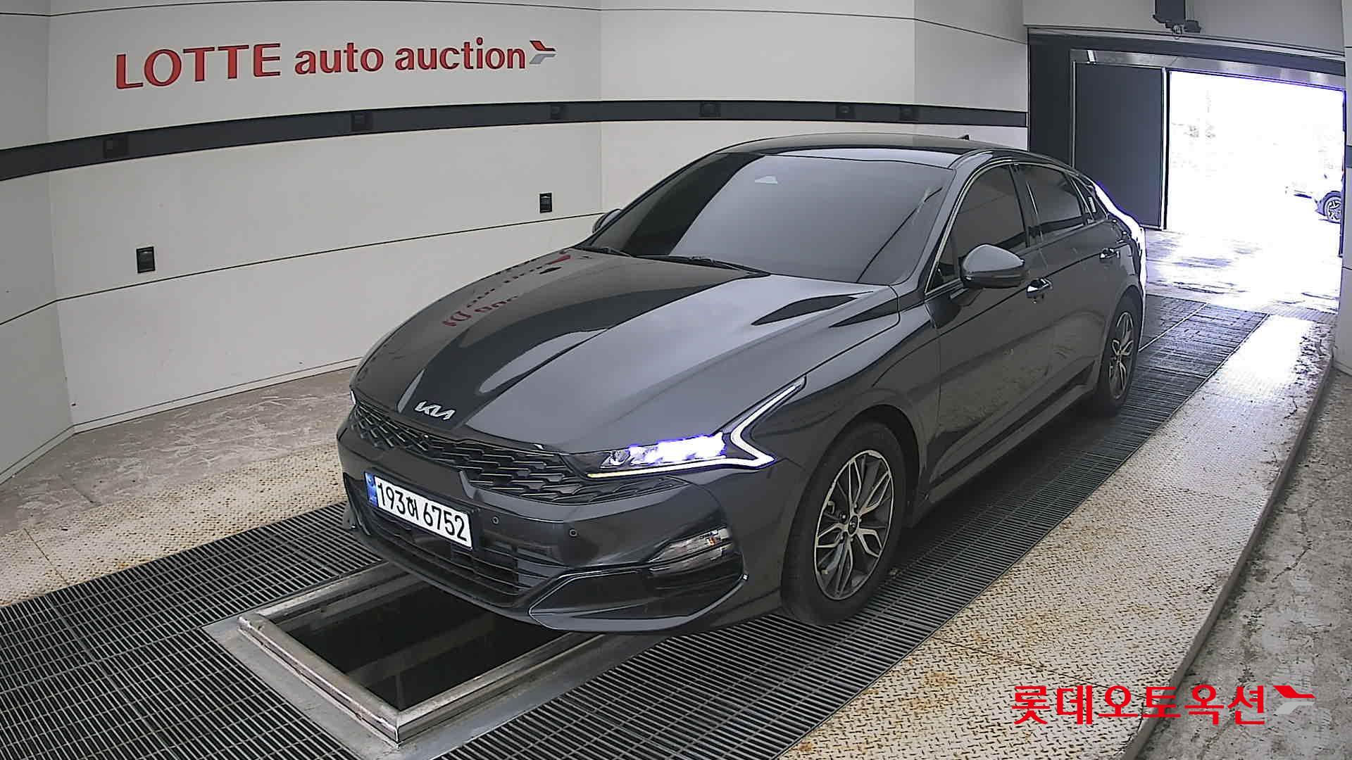 2023 - kia k5