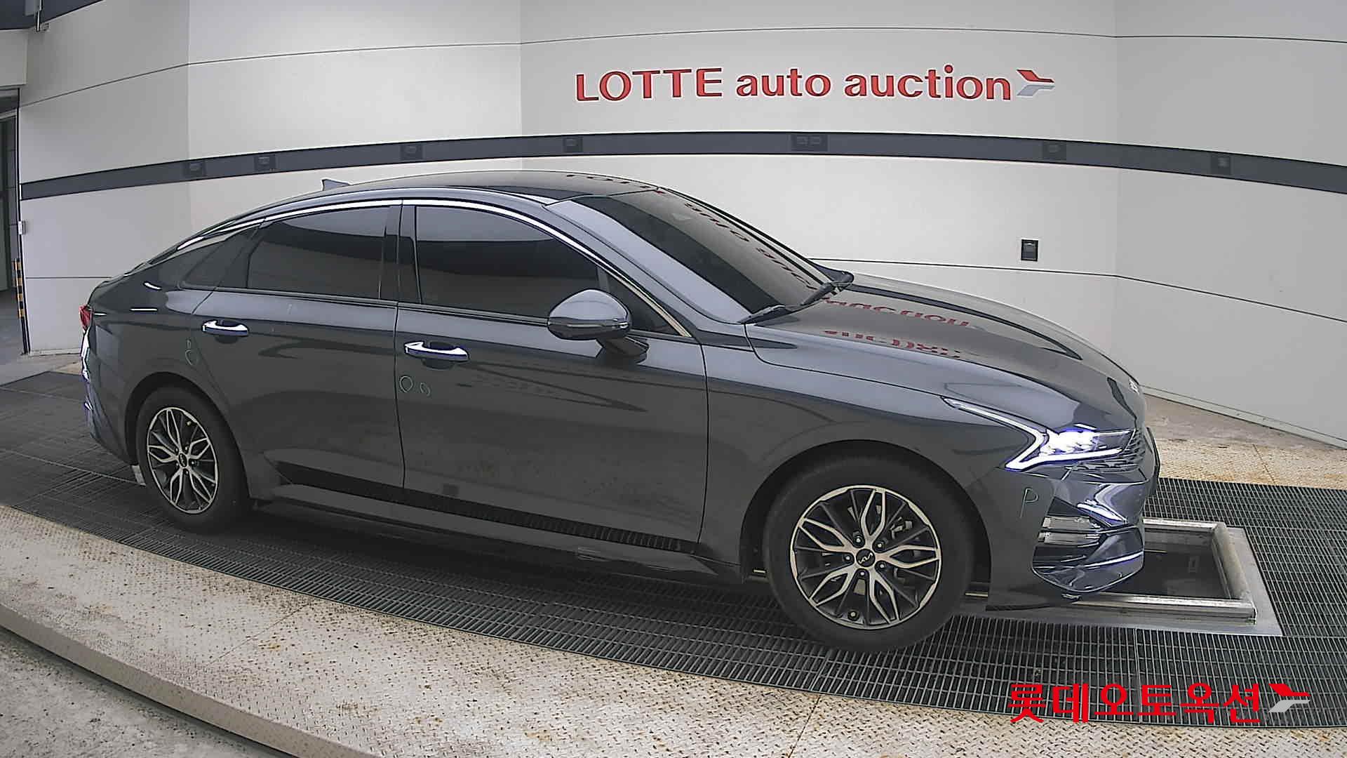 2023 - kia k5