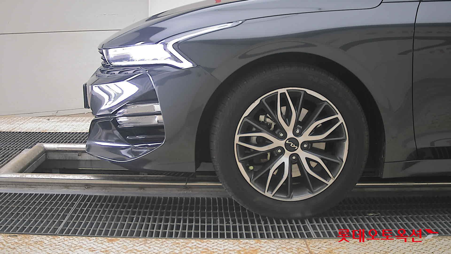 2023 - kia k5