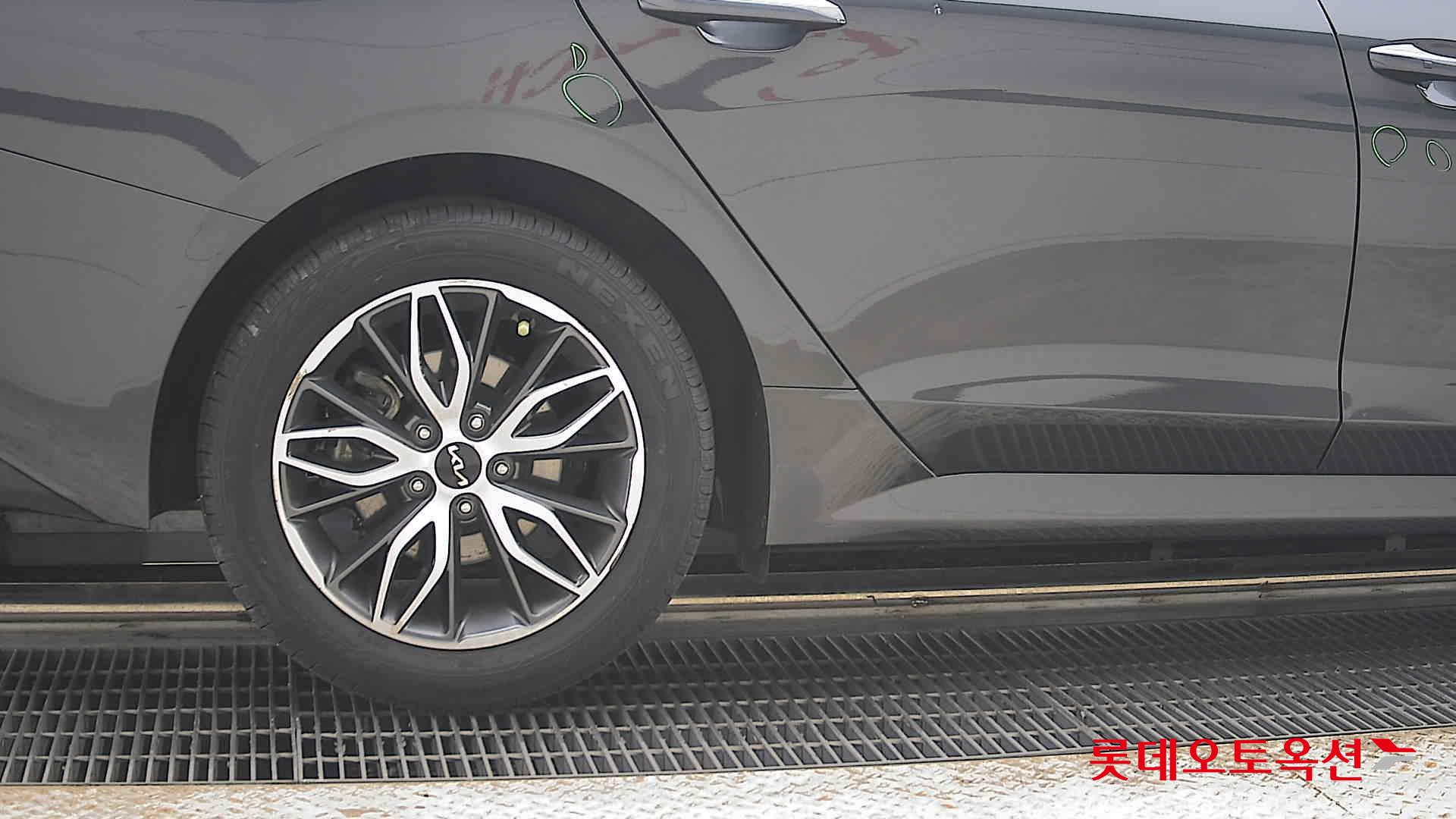 2023 - kia k5