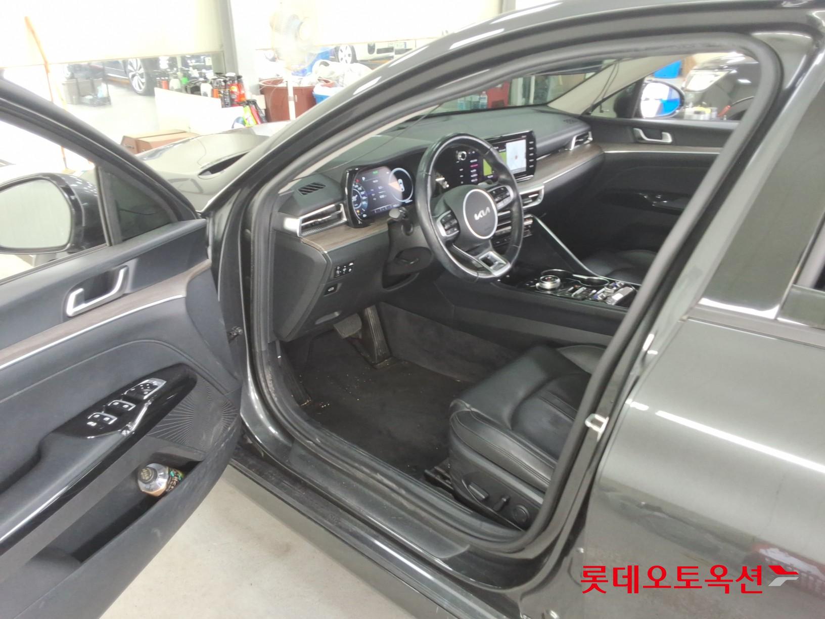 2023 - kia k5
