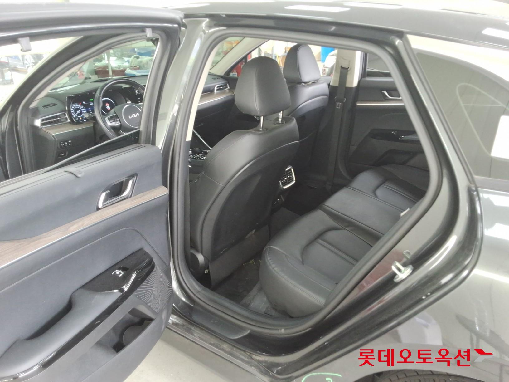 2023 - kia k5