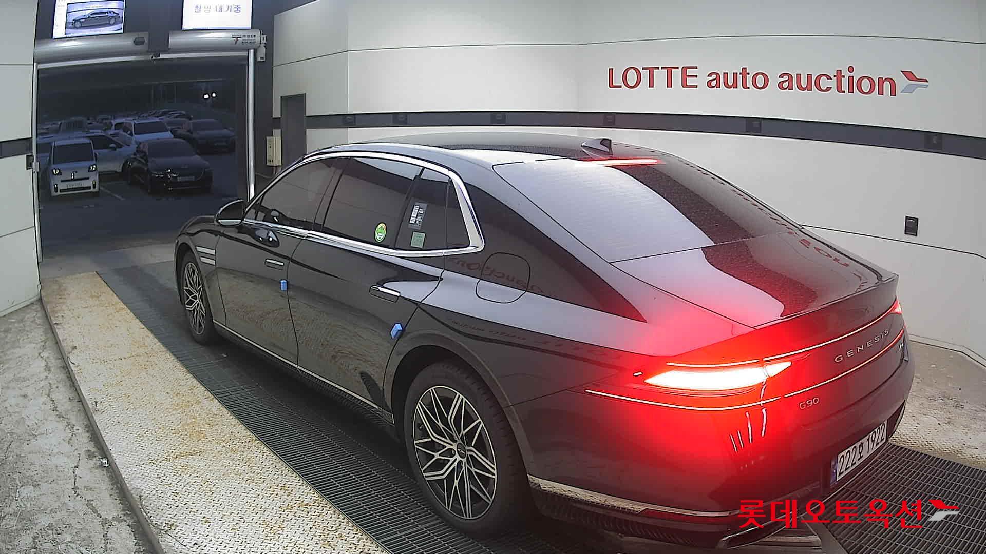 2023 - genesis g90