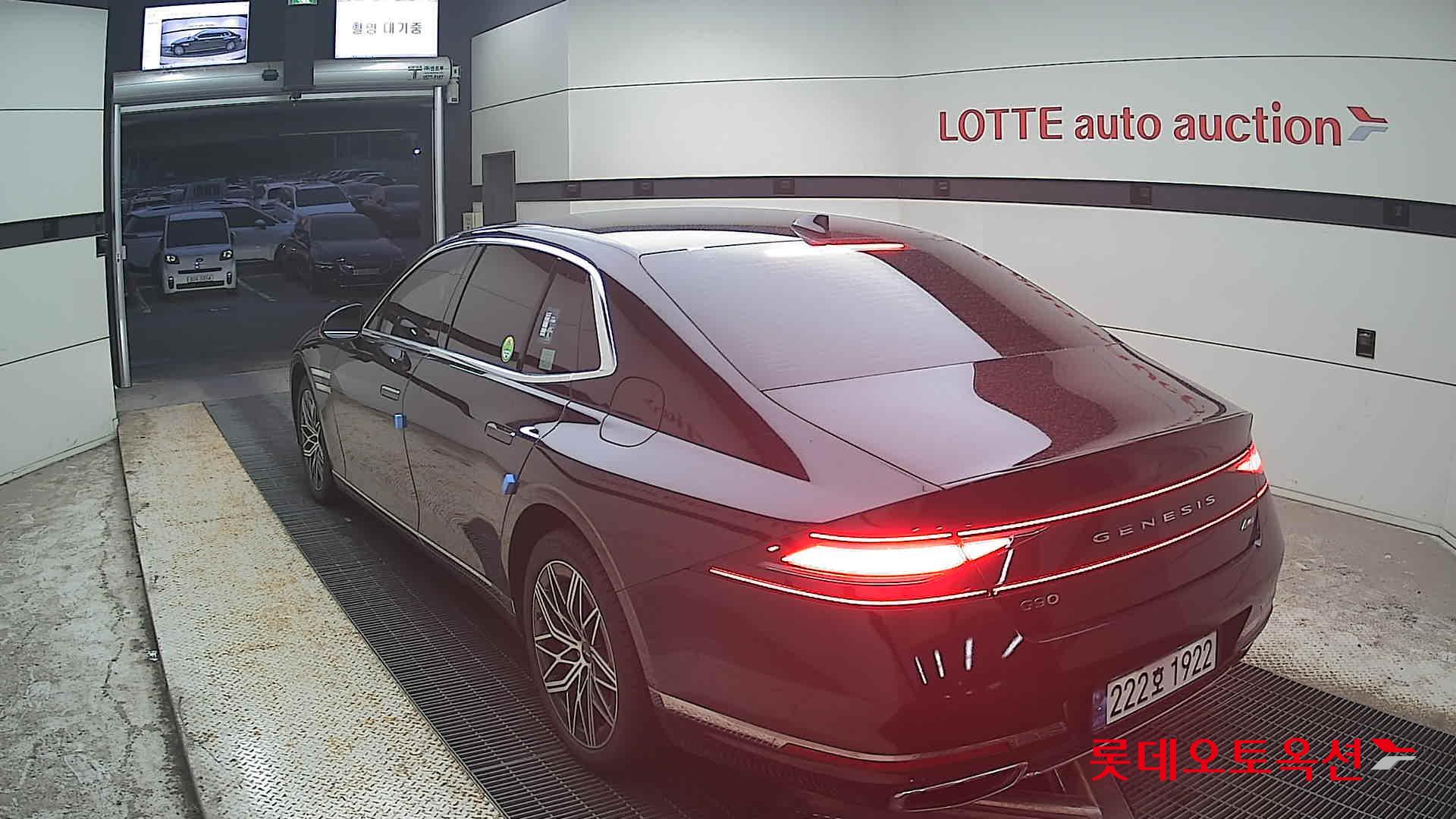 2023 - genesis g90