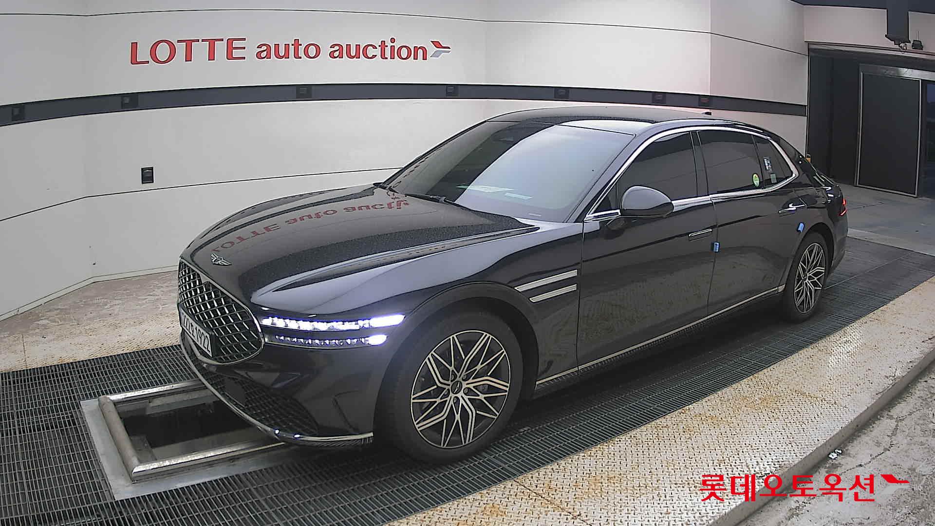 2023 - genesis g90